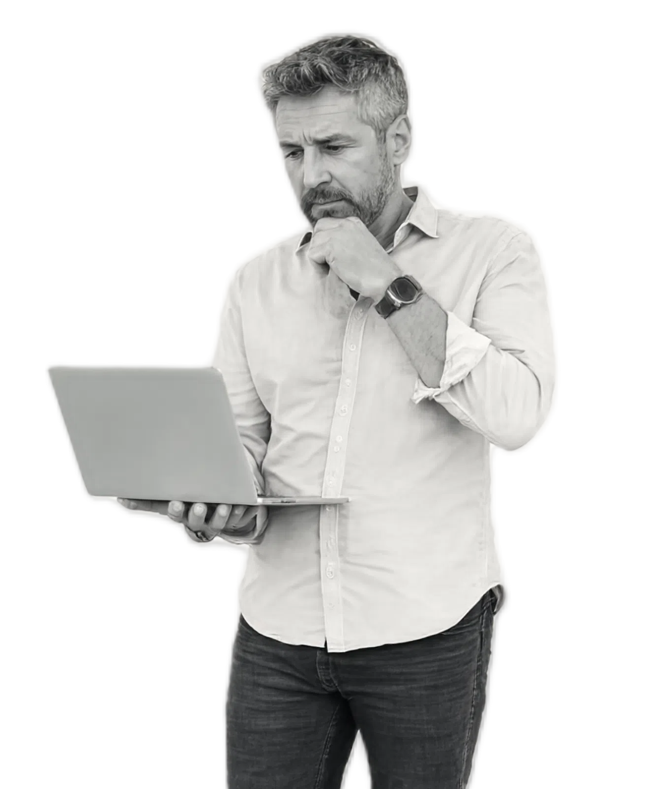 Personne analysant un diagnostic sur ordinateur